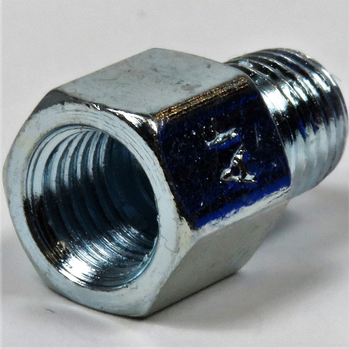 Nippelmuffe M8-18